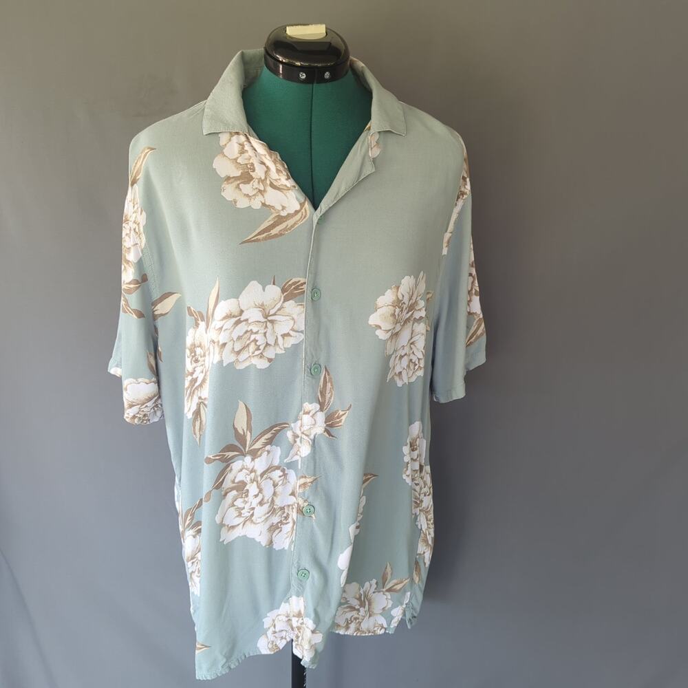Hollister Sage Floral Button Up Resort Shirt XL Coastal Grandpa